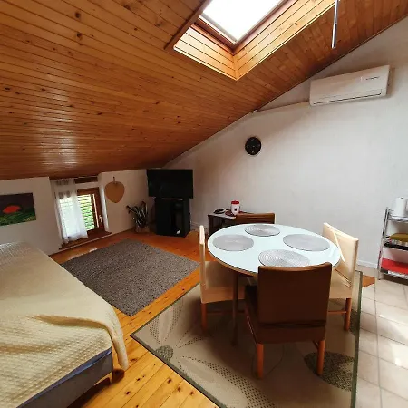 Apartma Garden Nat